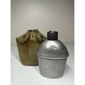 WWII US Army Canteen Vollrath Vintage 1944